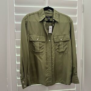 100% silk Banana Republic button up. NWT. Olive green.